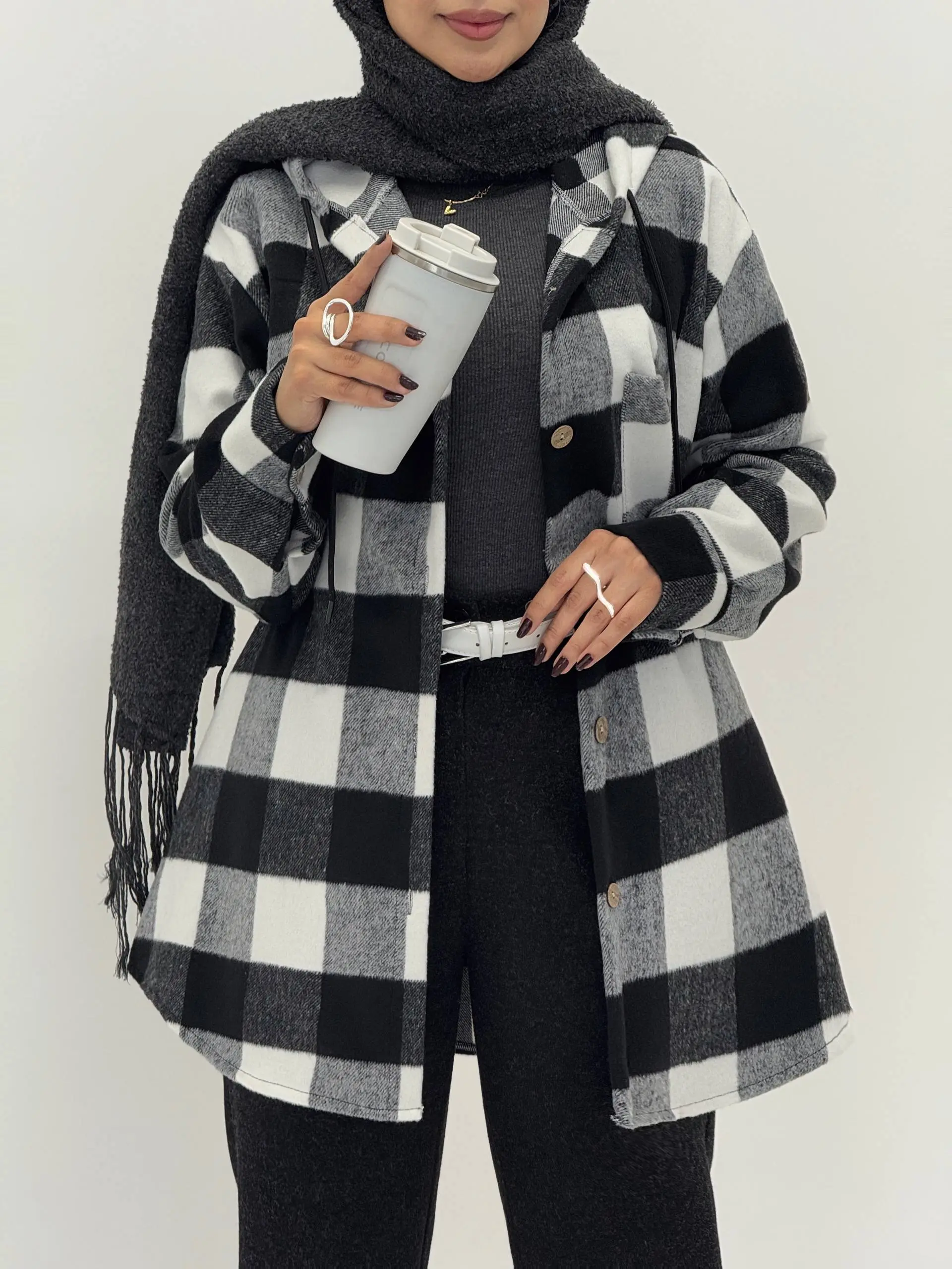 3675-شکت کلاهدار نسکافه